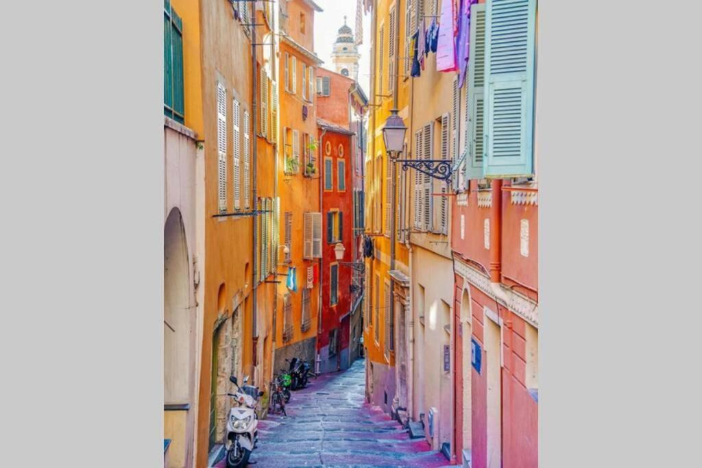 Beautiful Old Town Flat, Near The Apartment Nice